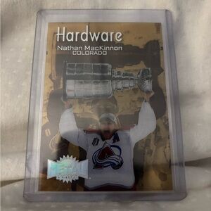 Nathan MacKinnon metal universe